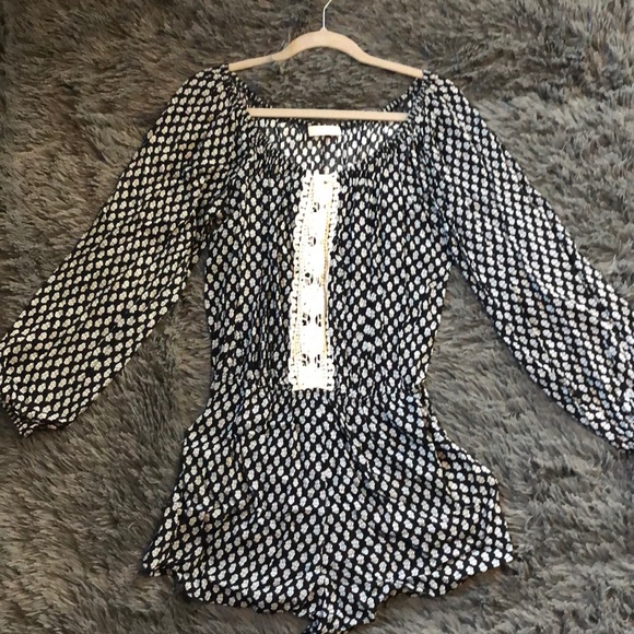 Romper - Picture 2 of 4